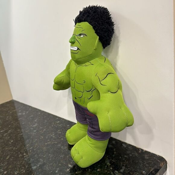MARVEL'S AVENGERS: AGE OF ULTRON 112”PLUSH: HULK. BLEACHER CREATURES LLC - Picture 3 of 7